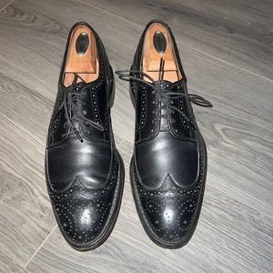 Mens Allen Edmonds Dress Shoes. Size 8